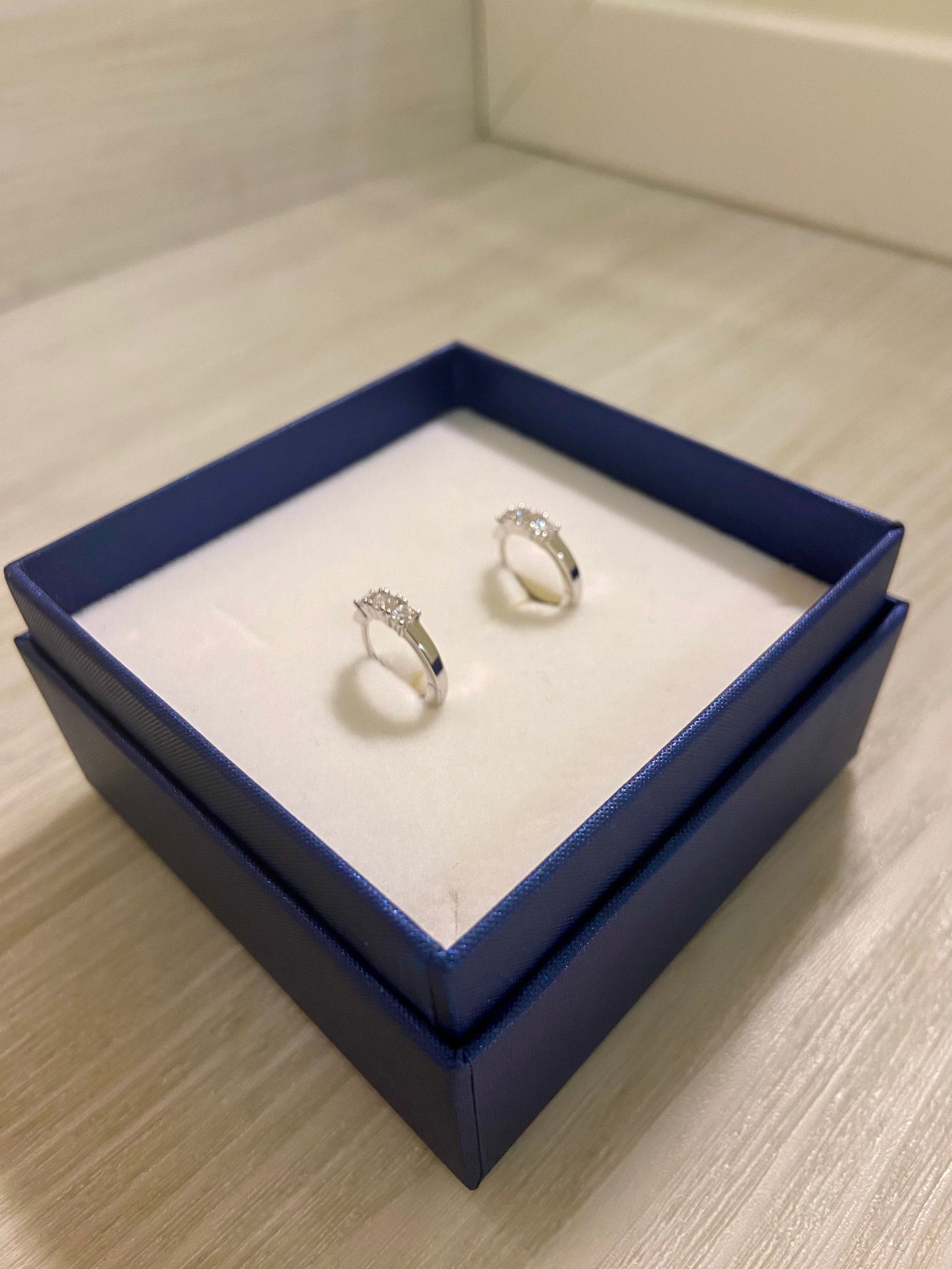 Trilogy Ohrstecker mit weißen Zirkonia - 925 Silber