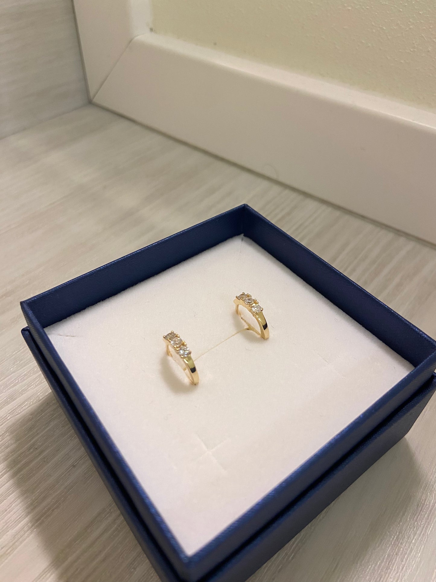Trilogy Ohrstecker mit weißen Zirkonia - 925 Silber