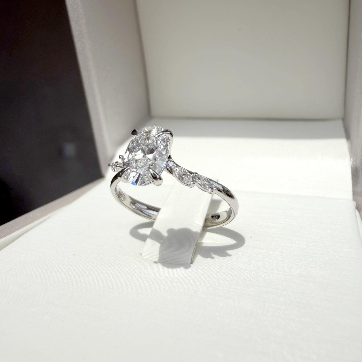 Anello di Fidanzamento - Modello Bailey Crystal