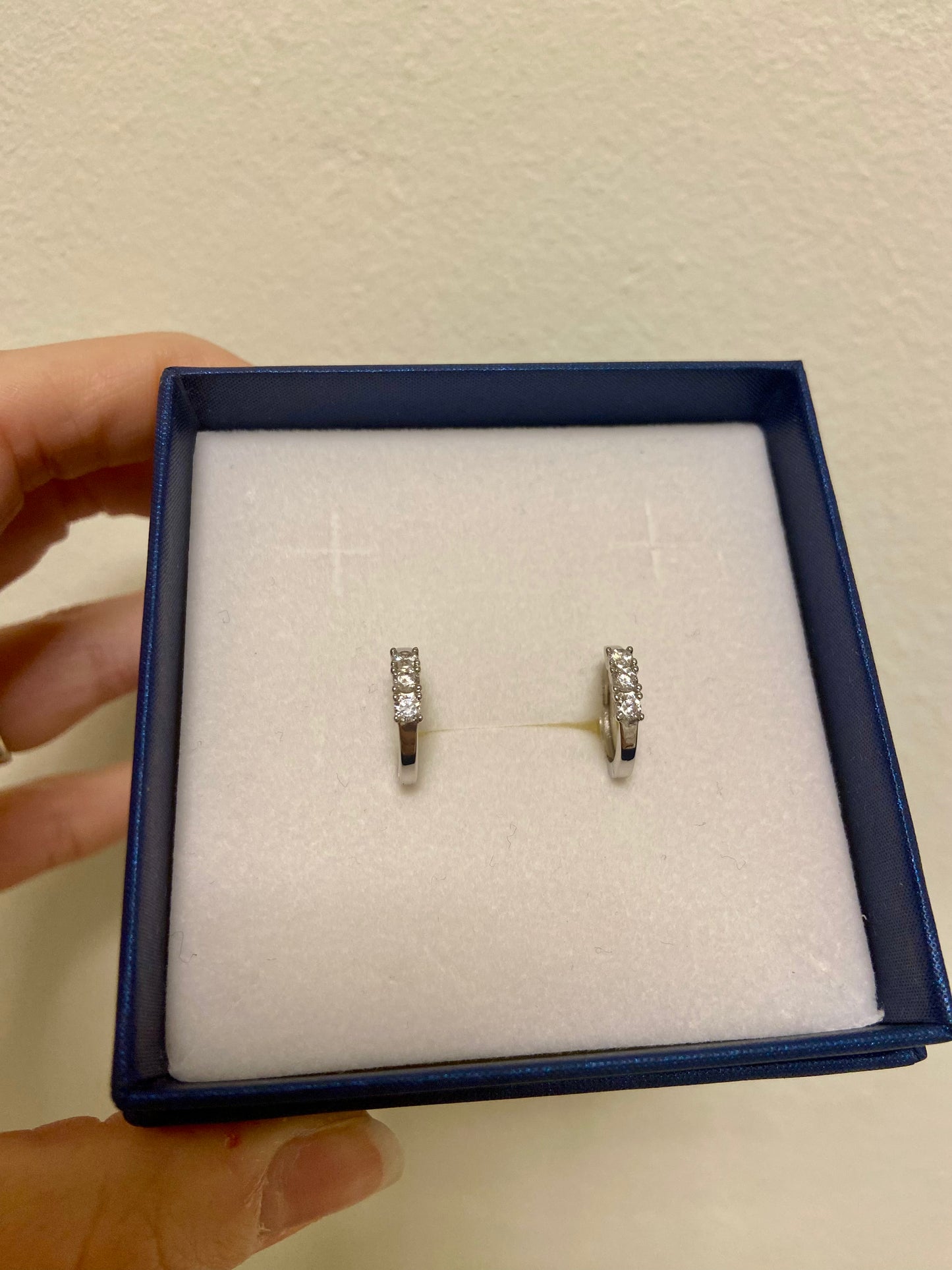Trilogy Ohrstecker mit weißen Zirkonia - 925 Silber