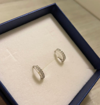Orecchini scattini con pavé di zirconi bianchi - Argento 925