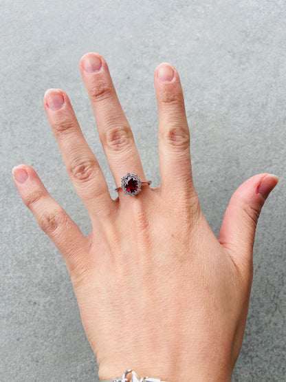 Anello Regina Rubino Rosso - Argento 925 con Zirconi