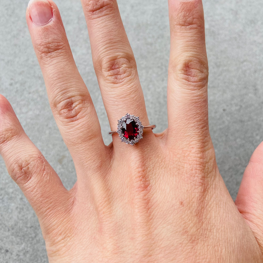 Anello Regina Rubino Rosso - Argento 925 con Zirconi