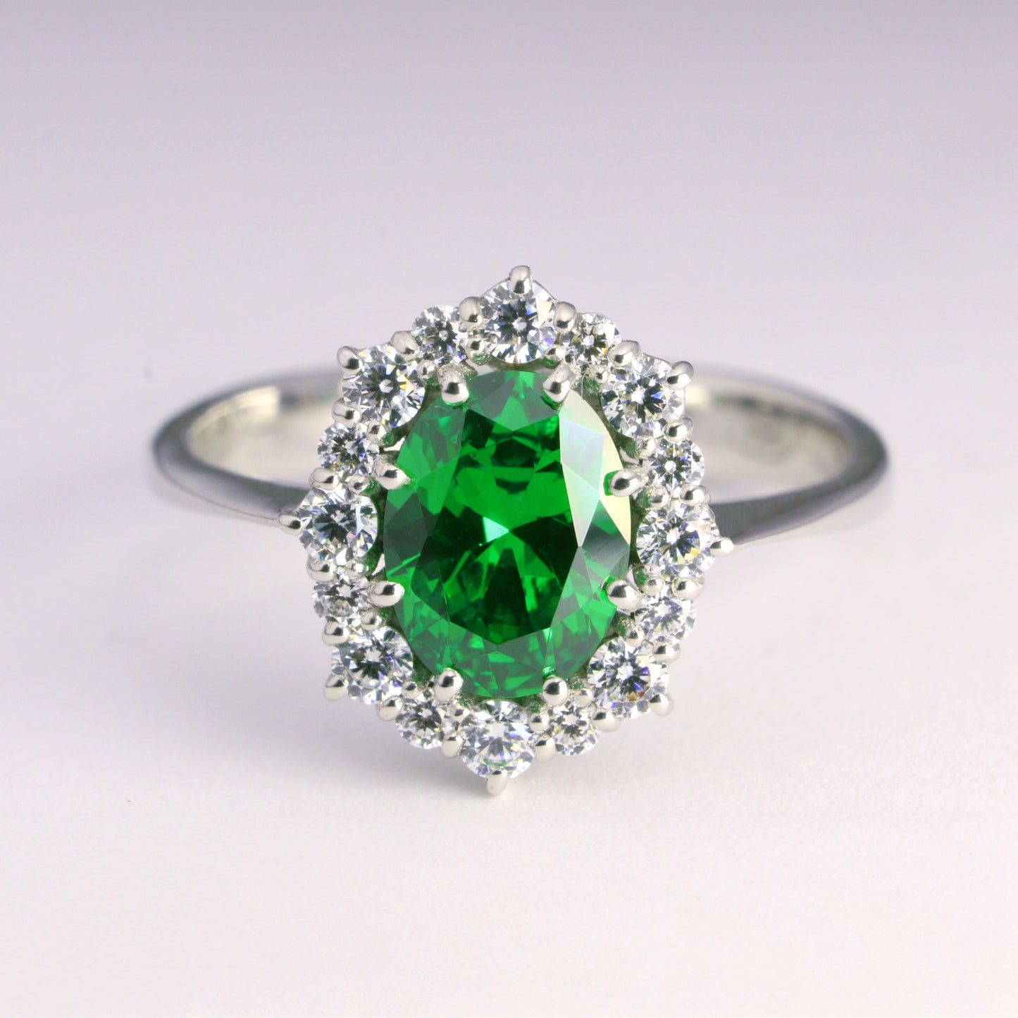 Anello Regina Smeraldo Verde - Argento 925 con Zirconi
